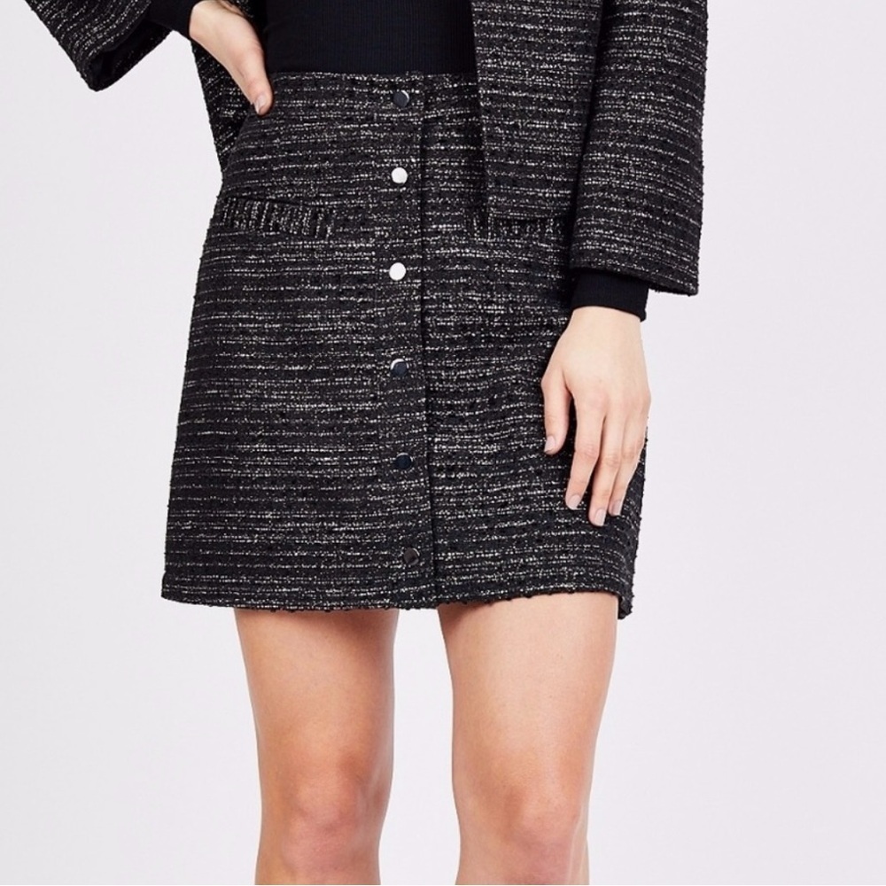 AVA Chic Black Tweed Skirt size M